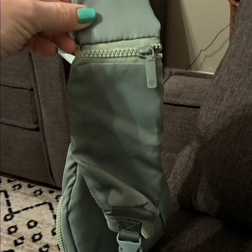Stylish Green Sling Bag - Picture 5 of 10